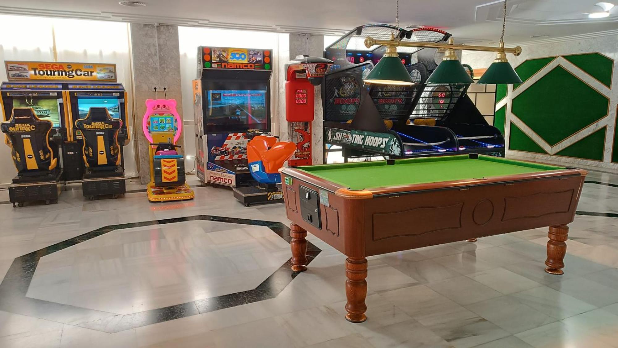 בנאלמדנה Benal Beach Vista Al Mar, Piscina Templada מראה חיצוני תמונה