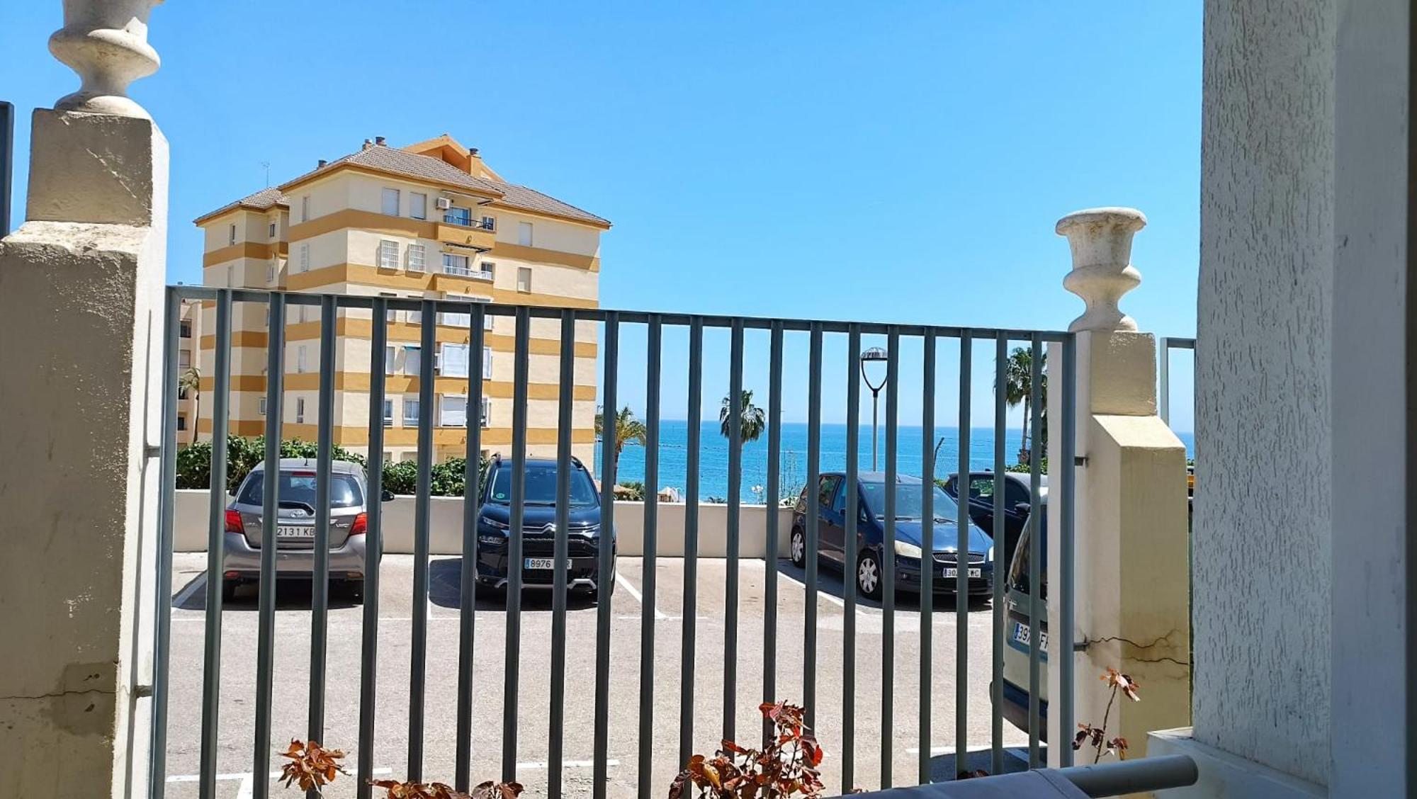 בנאלמדנה Benal Beach Vista Al Mar, Piscina Templada מראה חיצוני תמונה