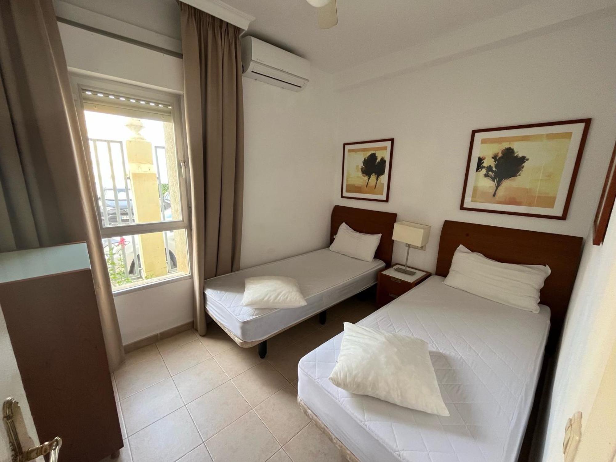 בנאלמדנה Benal Beach Vista Al Mar, Piscina Templada מראה חיצוני תמונה