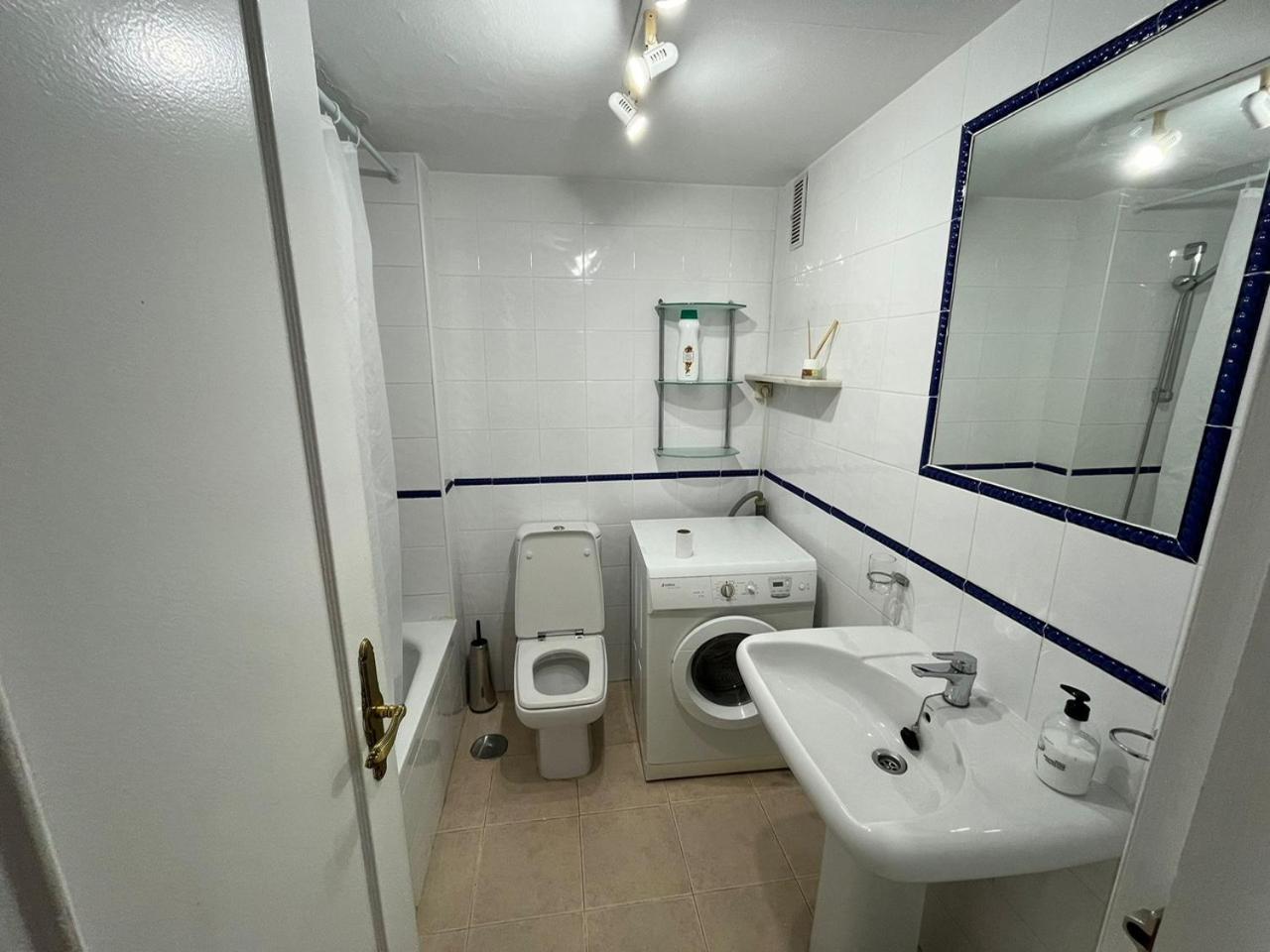 בנאלמדנה Benal Beach Vista Al Mar, Piscina Templada מראה חיצוני תמונה